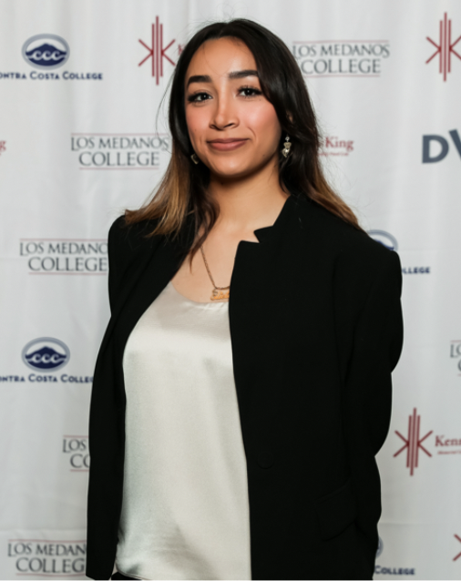 Eliette Bustos headshot